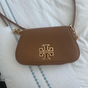 Tory burch crossbody purse tan w gold accents